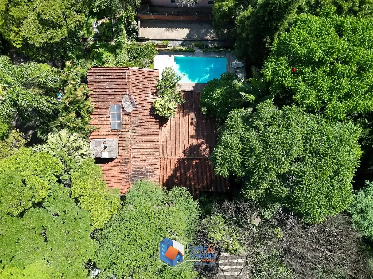 Imagem Casa para venda em Cidade Jardim com 4 quartos, sendo 1 suíte, 490m²