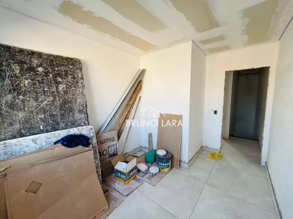 Imagem Casa duplex à venda no bairro Jardim Petrópolis- Betim/MG