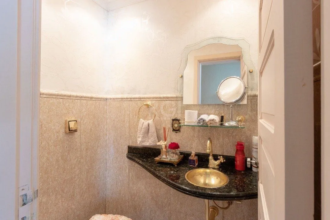 Imagem Casa para Venda - 256.5m², 3 dormitórios, sendo 1 suites, 2 vagas - Espirito Santo