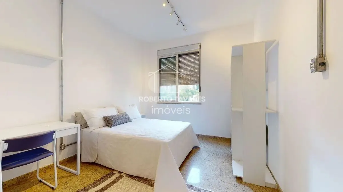 Imagem Apartamento mobiliado, com 4 dormitórios, 2 suítes, 1 vaga de garagem e 4 banheiros, bem localizado. Fica próximo ao Shopping Frei Canneca.