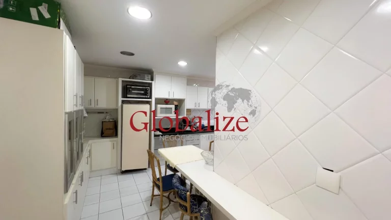 Imagem Cobertura Duplex à venda com 404m², 4 Dormitórios e 3 vagas na Ponta da Praia - Santos por R$ 1.600.000,00.