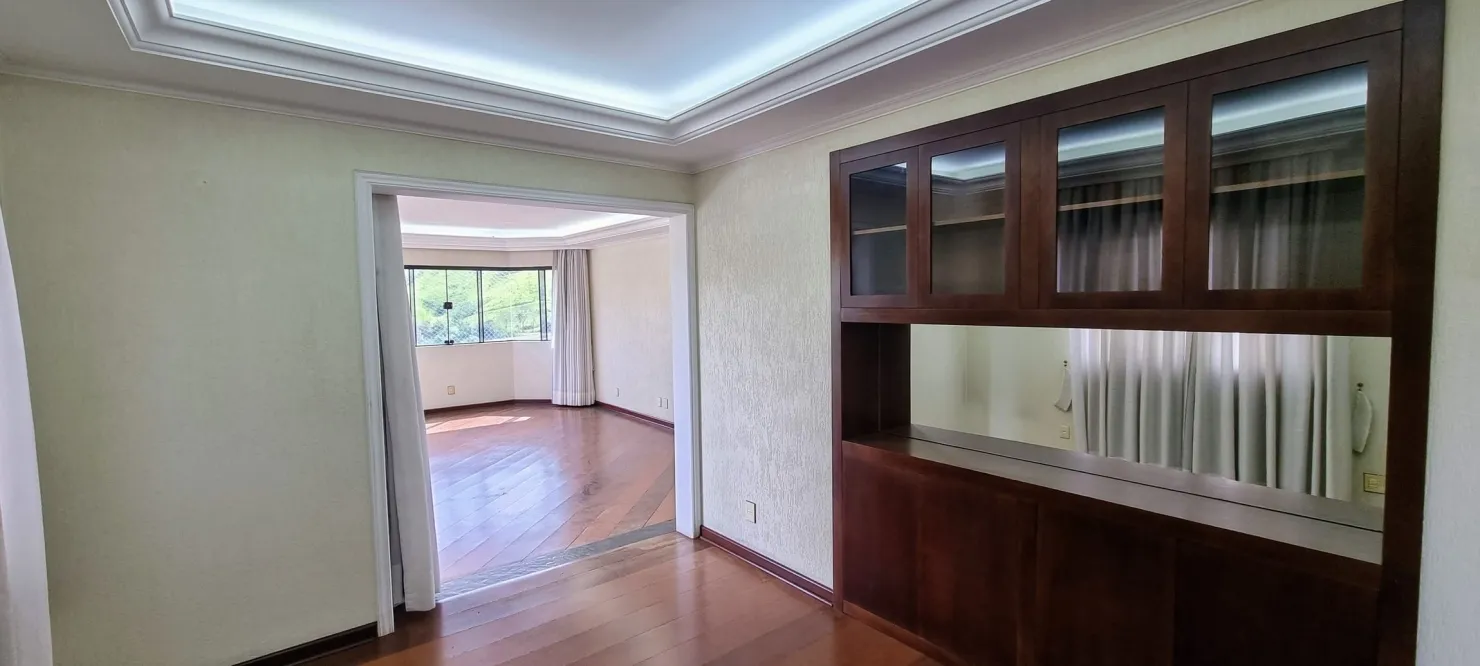 Imagem Apartamento à venda 4 Quartos, 2 Suites, 2 Vagas, 225M², Centro, Guaratinguetá - SP | Edifício Mansão La Boheme
