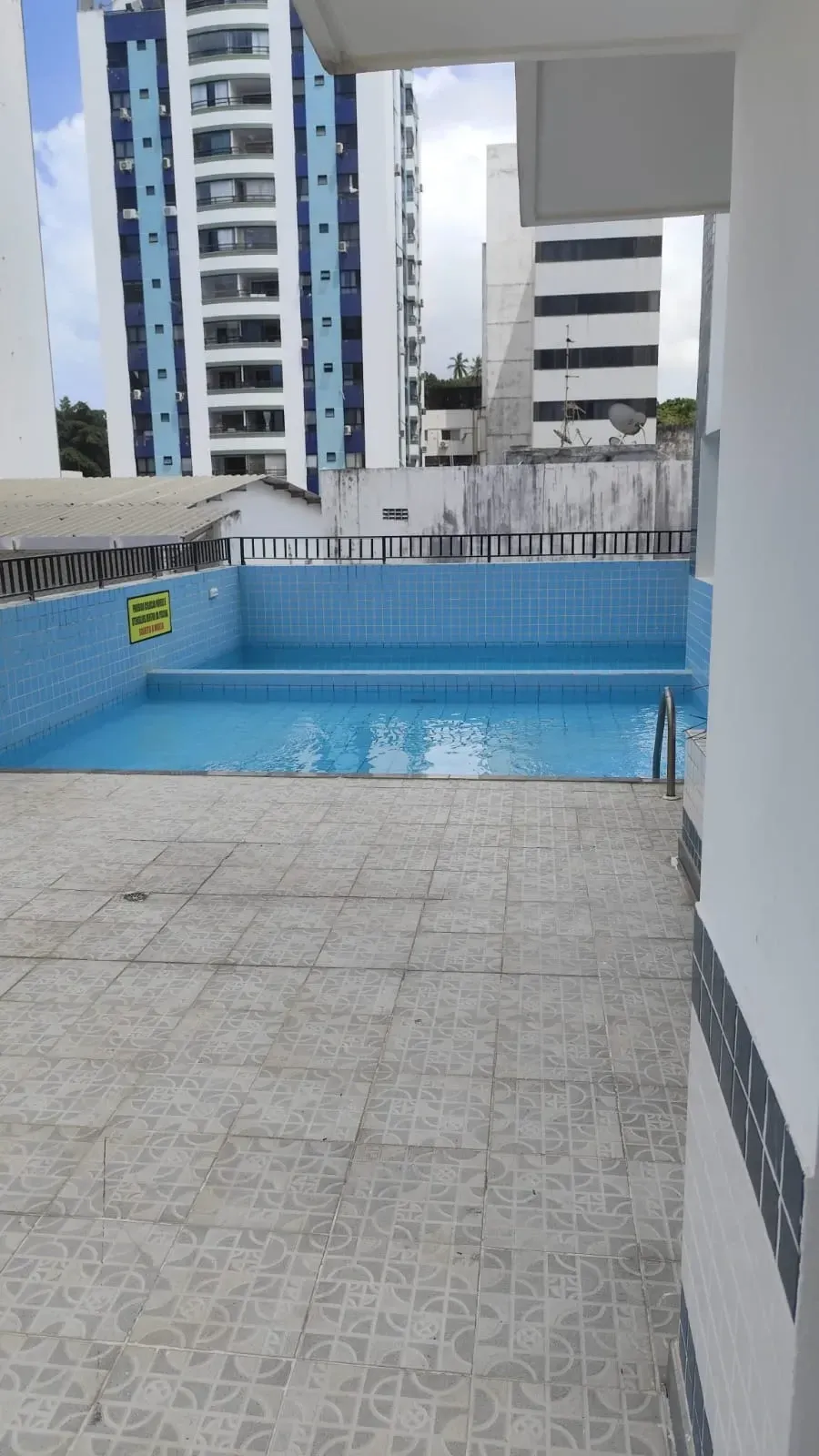Imagem Apartamento com 1 Quarto para Alugar, 56 m² em Pituba - Salvador
