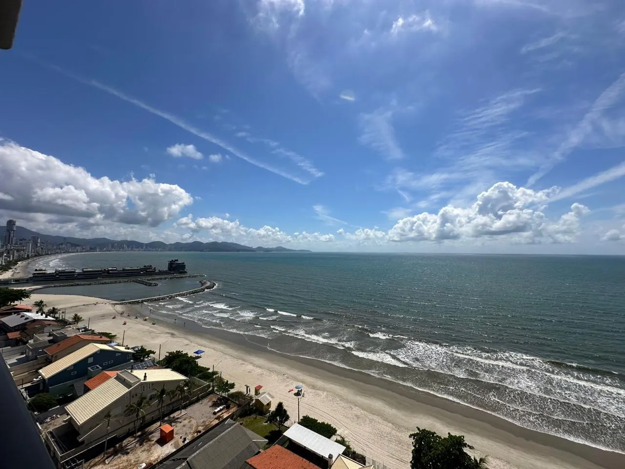 Imagem Apartamento com vista para o mar à venda com 102m2 por R$ 3.900.000,00