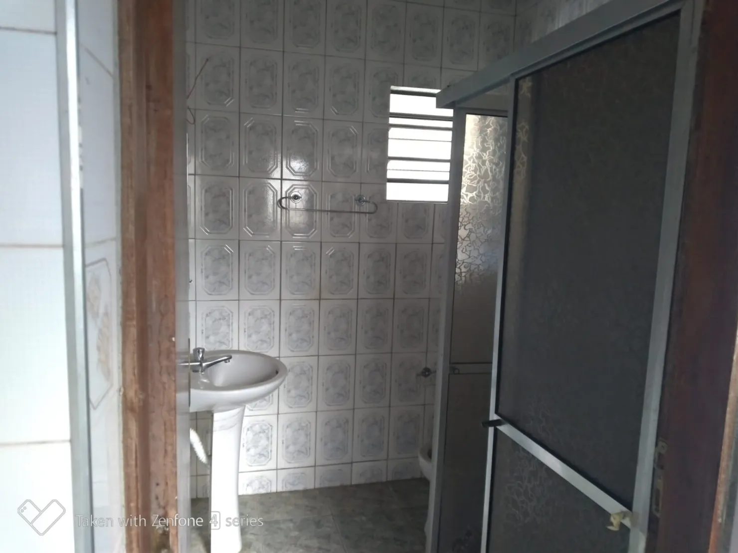 Imagem Casa à venda 2 Quartos, 1 Suite, 3 Vagas, 300M², Jardim Gurilândia, Taubaté - SP