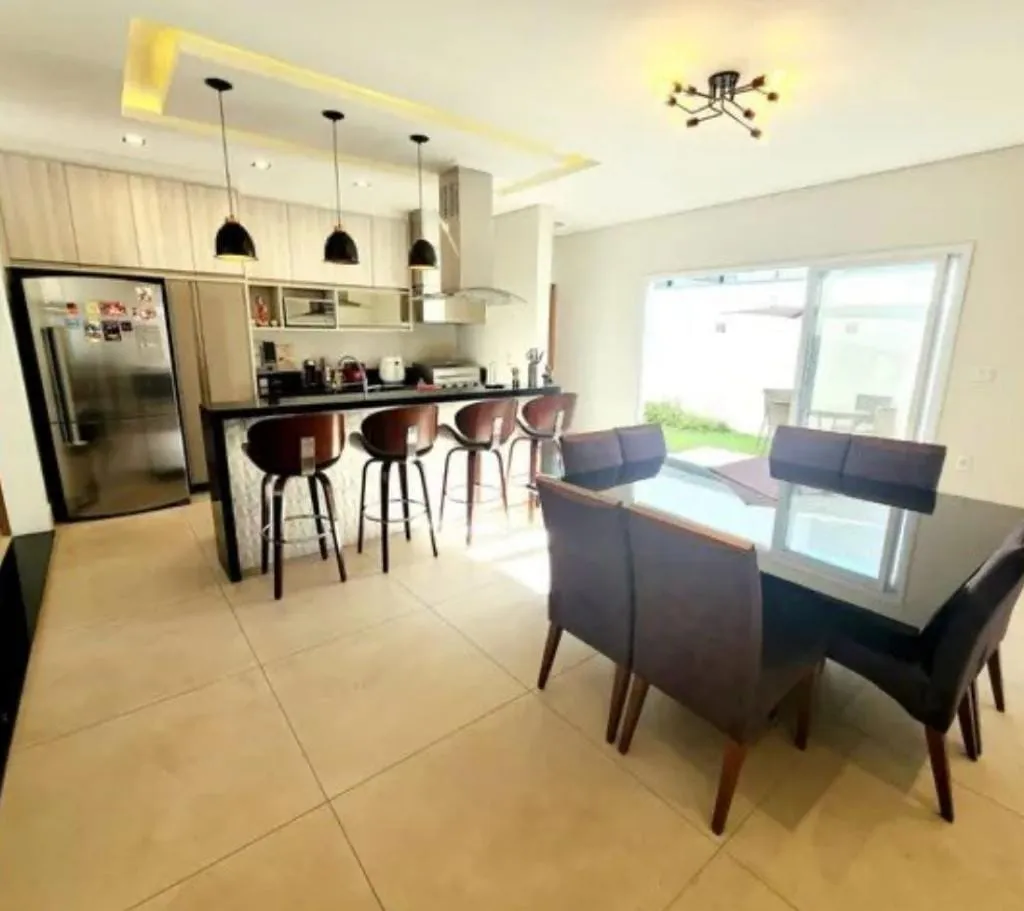 Imagem Casa à venda 3 Quartos, 1 Suite, 2 Vagas, 300M², Piracangaguá, Taubaté - SP | Condomínio Ouroville