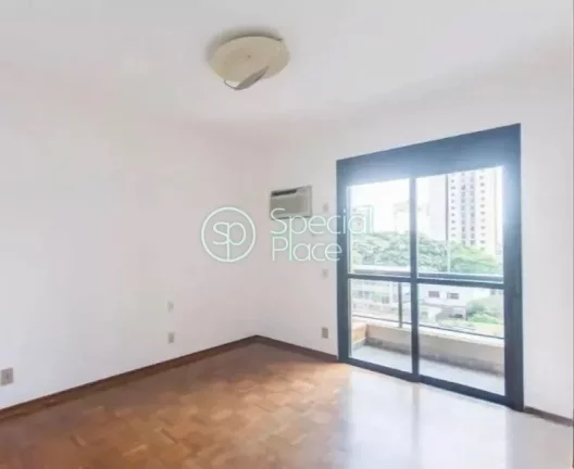 Imagem Oportunidade em Moema Pássaros, pertinho do parque e fora de rota. Excelente apartamento com 183m²...
