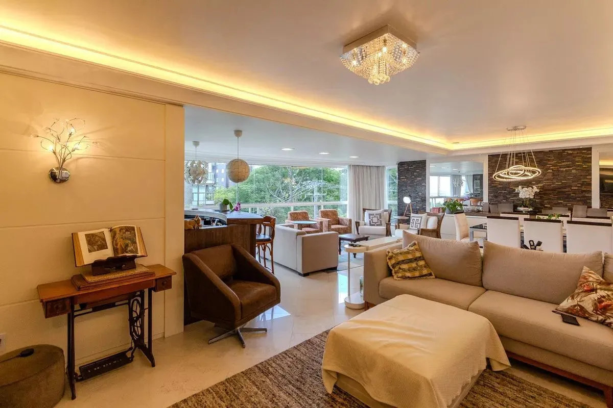 Imagem Apartamento com 3 dormitórios, 2 vagas e 231.61m² - Bairro Menino Deus