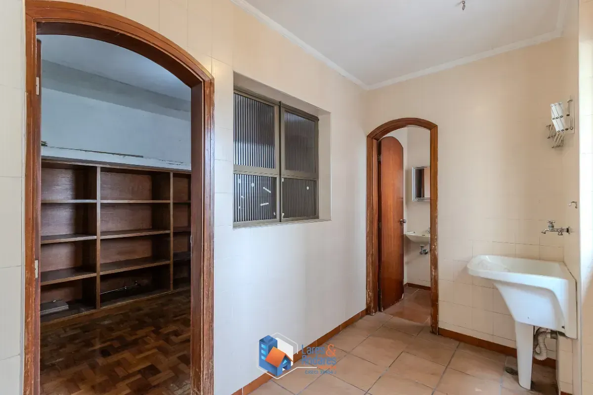 Imagem Apartamento para venda em Campo Belo com 5 quartos, sendo 2 suítes, 210m²