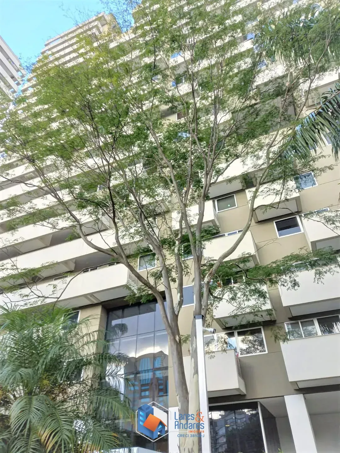 Imagem SALA À VENDA, COM 37M² 2 SALAS + RECEPÇÃO, 2 BANHEIROS, COM SACADA E VISTA DO NONO ANDAR, COM 1 VAGA EM FRENTE A ESTAÇÃO PARAISO DO METRÔ - VILA MARIANA