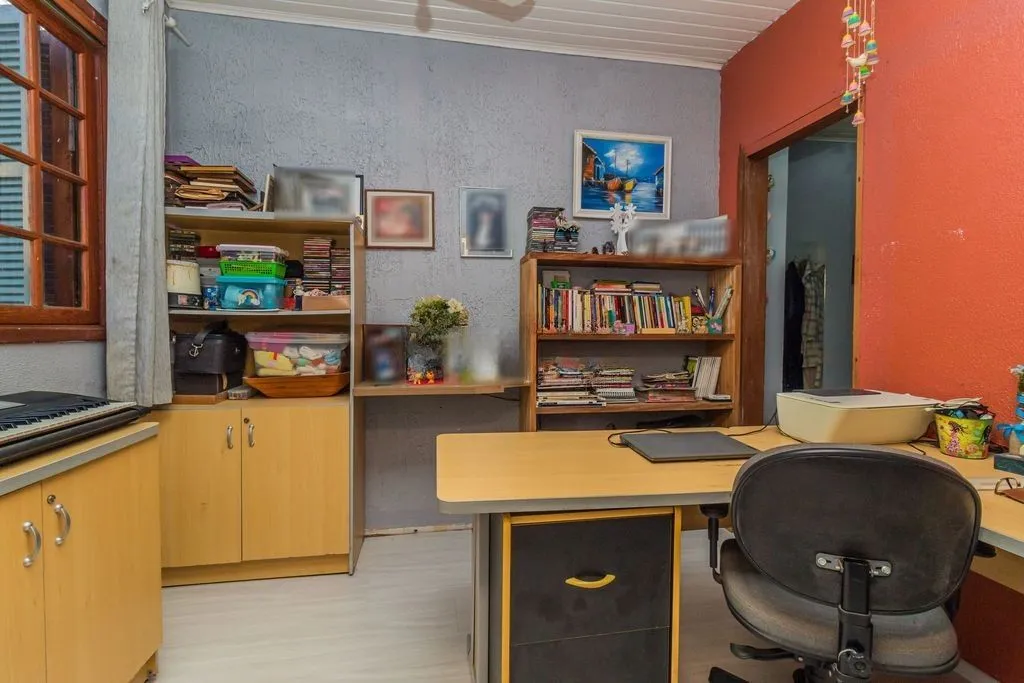Imagem CASA 03 dormitórios, 2 suítes, 216m² privativos com piscina no BAIRRO MEDIANEIRA