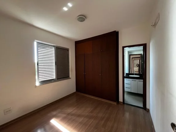 Imagem Apartamento à venda em Belo Horizonte-MG, Ouro Preto: 3 quartos, 1 suíte, 1 sala, 2 banheiros, 1 vaga que cabe 2 carros, 93m²!