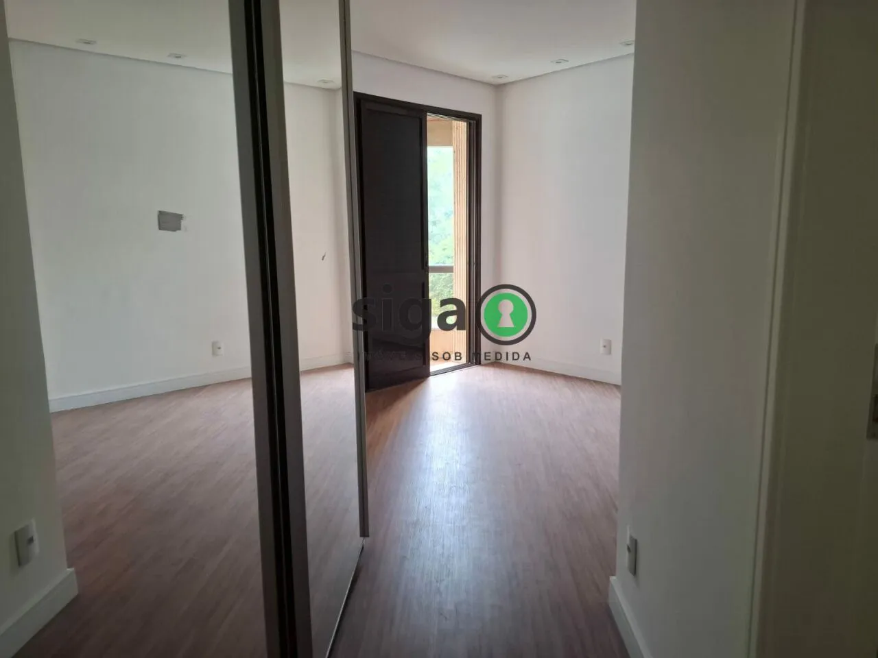 Imagem Apartamento com suítes e 4 vagas para venda, 244 m² -Vila Susana - Edifício: Cambridge Park