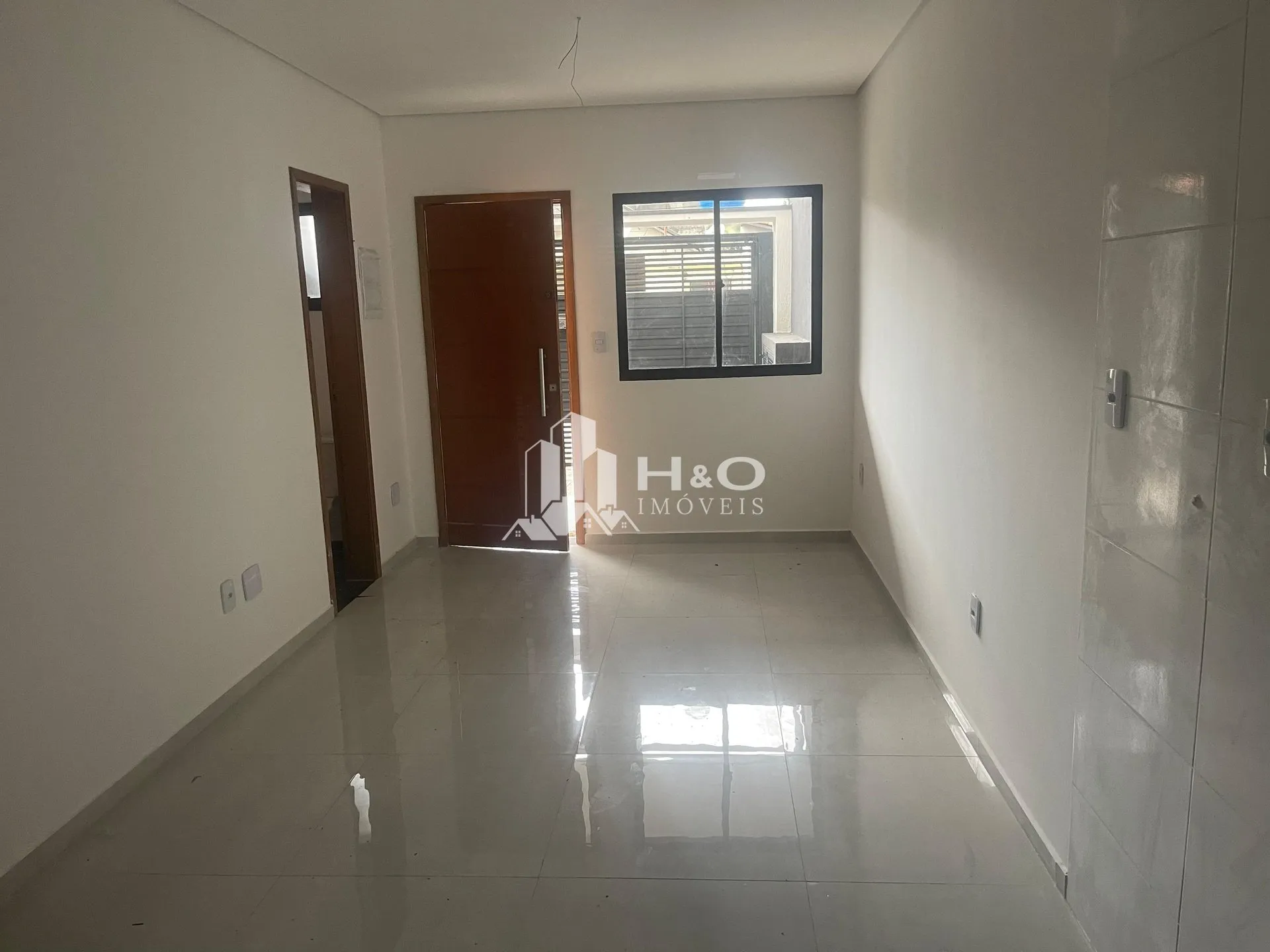 Foto do imóvel Oportunidade. Sobrado à Venda em São Miguel Paulista - 2 Suítes, Sacada, Financiamento pelo Minha Casa Minha Vida