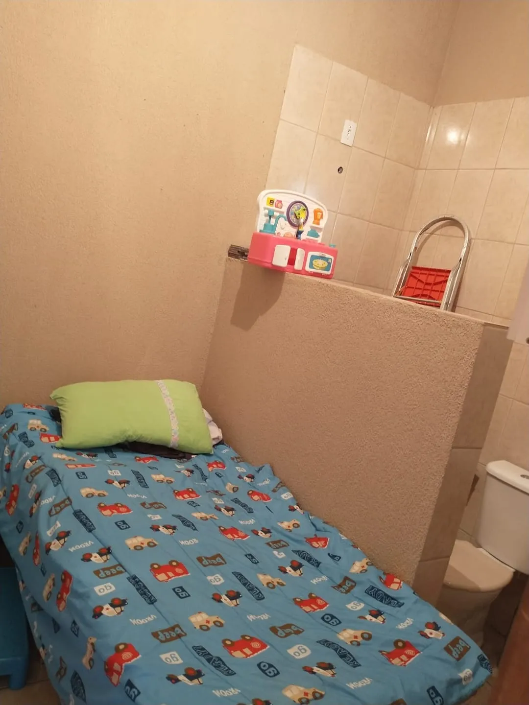 Imagem Casa à venda 2 Quartos, 1 Vaga, 125M², Parque Senhor do Bonfim, Taubaté - SP