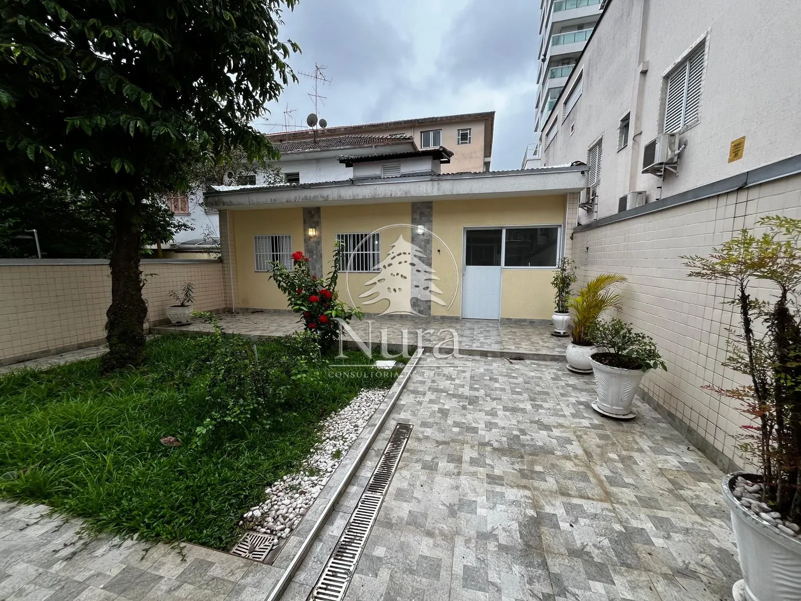 Sobrado de 3 quartos, 152m² no bairro Embaré, em Santos