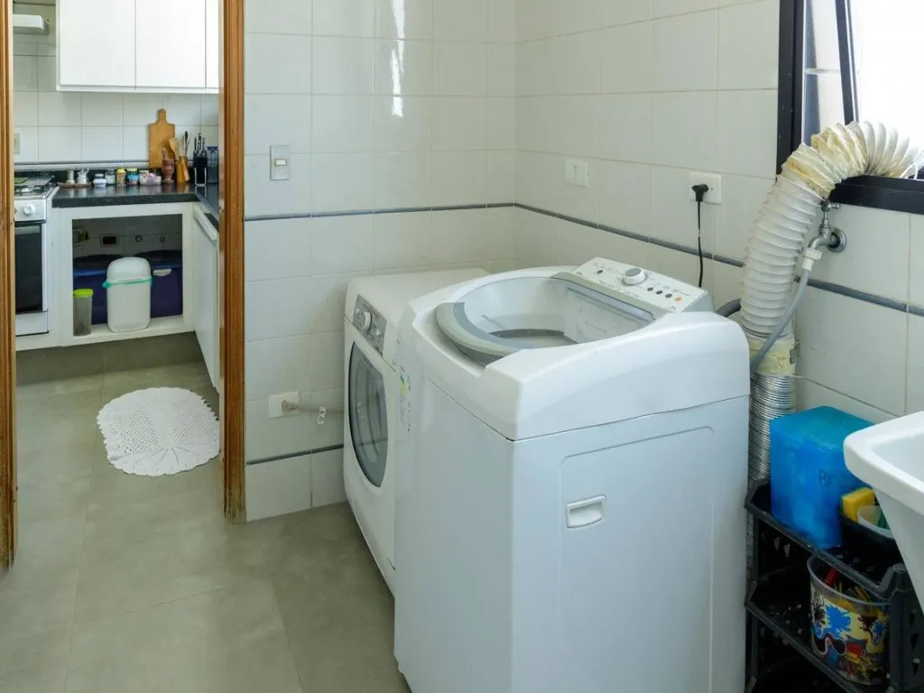 Imagem Imperdível! Apartamento de Luxo 3 quartos, 3 suítes, 4 banheiros, 2 vagas em São Bernardo do Campo - Condomínio Residencial Royal Towers.