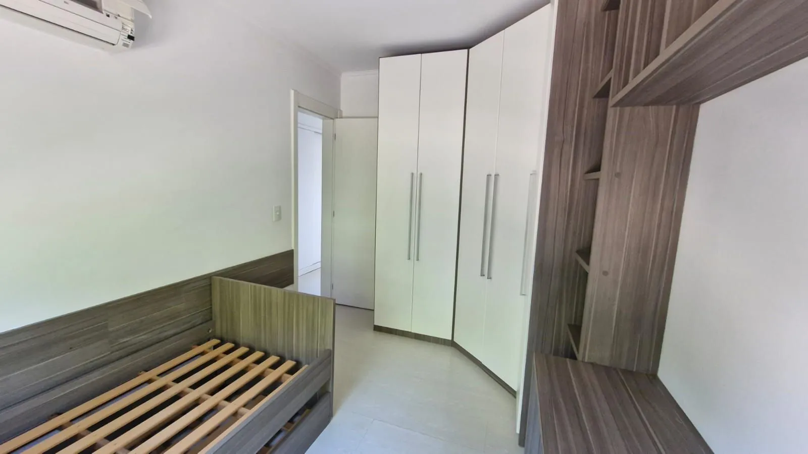 Imagem Casa em Condominio fechado, 5 dormitórios com infraestrutura completa