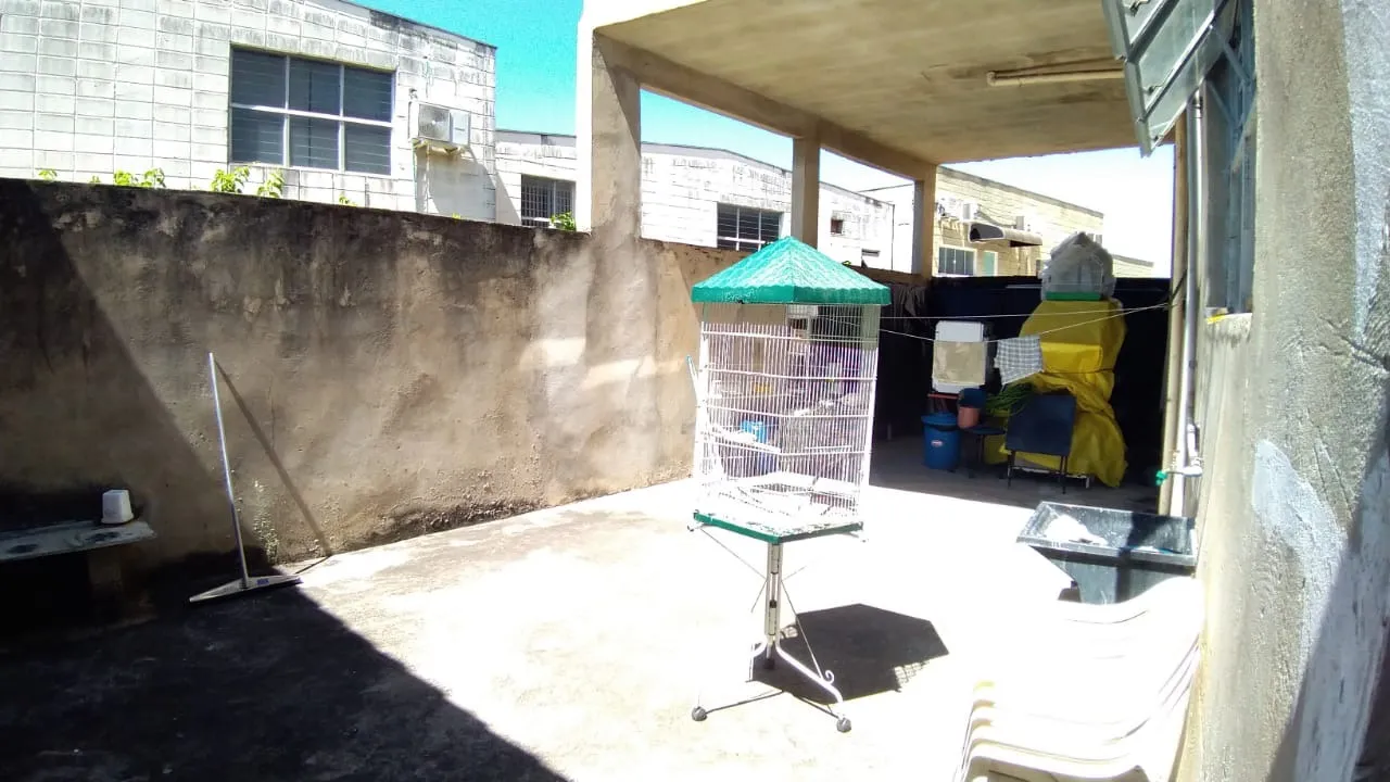 Imagem Sobrado comercial à venda em Sorocaba-SP, Jardim Nova Manchester: 3 salas, 5 banheiros, 3 vagas, 550m². Confira já!