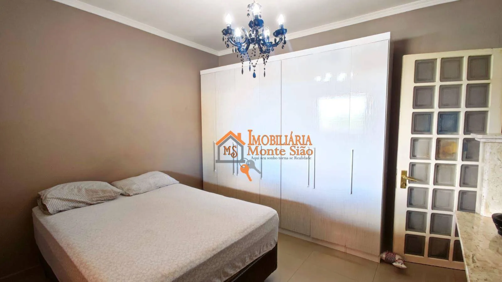 Imagem Sobrado com 4 dormitórios à venda, 240 m² por R$ 850.000,00 - Jardim Oliveira II - Guarulhos/SP