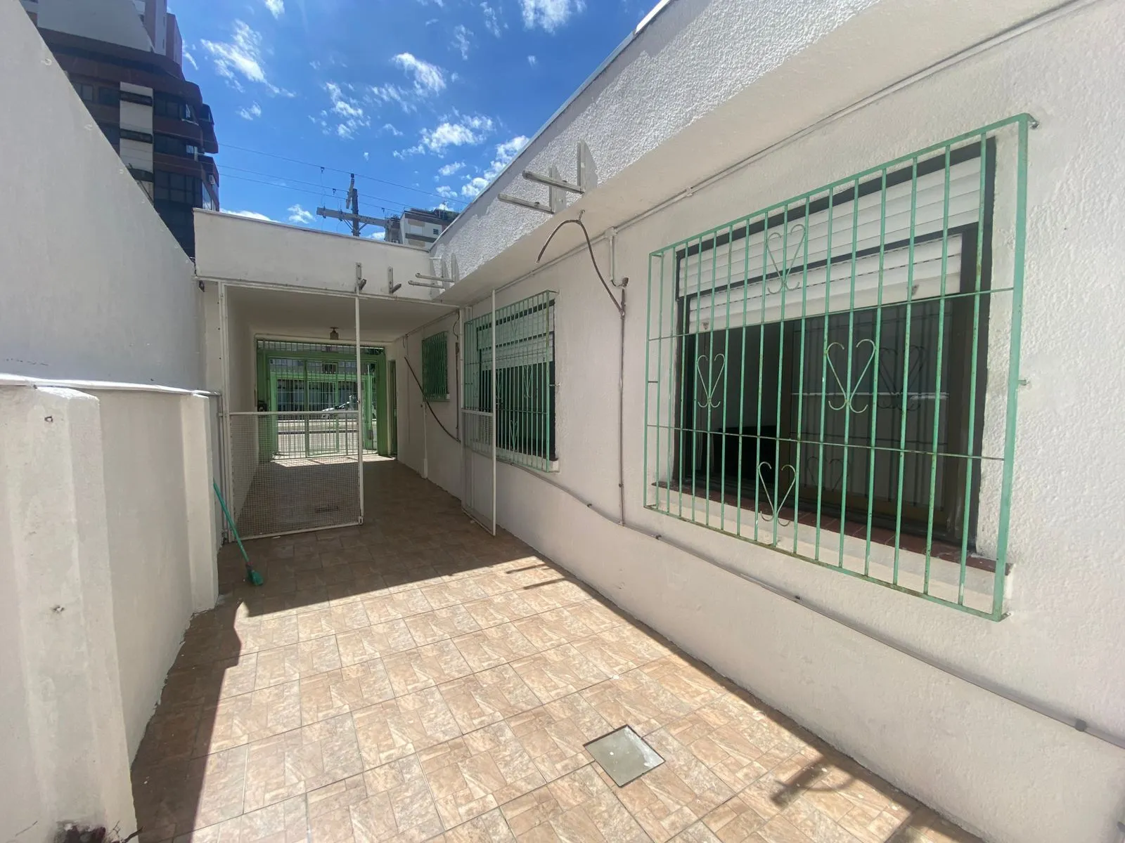 Imagem Casa com grande potencial para loja ponto comercial