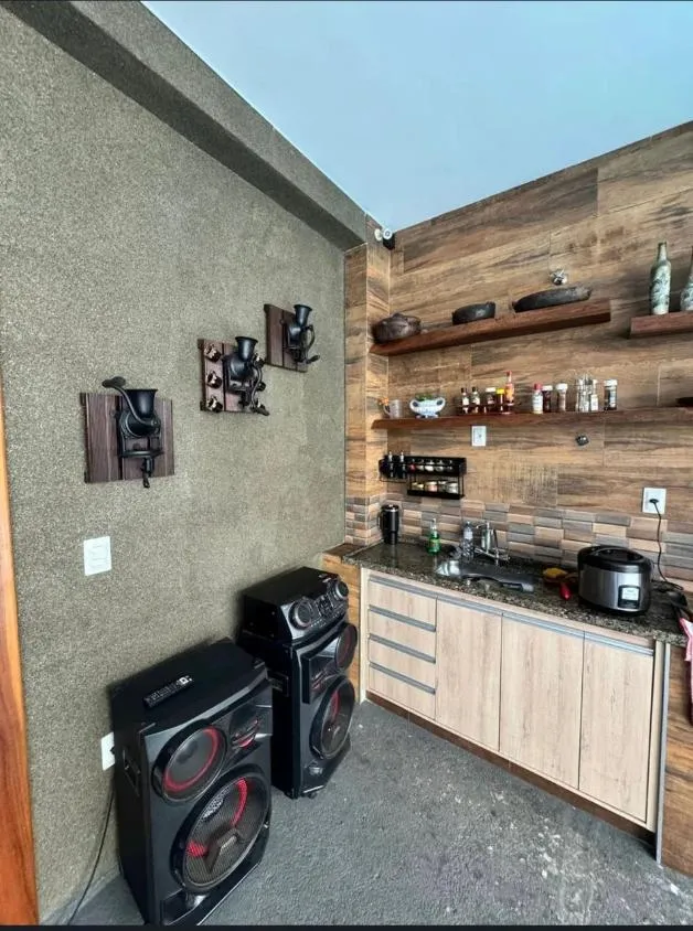 Imagem BELÍSSIMA CASA À VENDA EM BETIM/ 180 m²