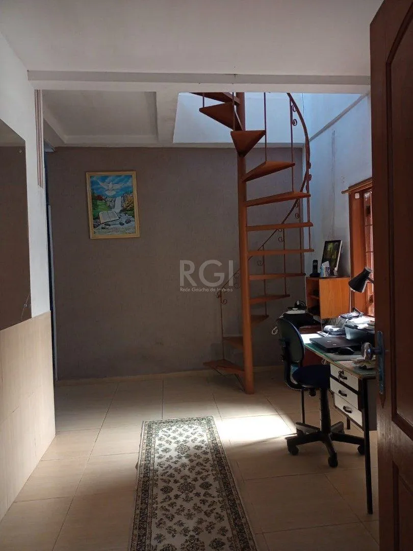 Imagem Casa para Venda - 180m², 3 dormitórios, sendo 1 suites, 2 vagas - Vila Nova