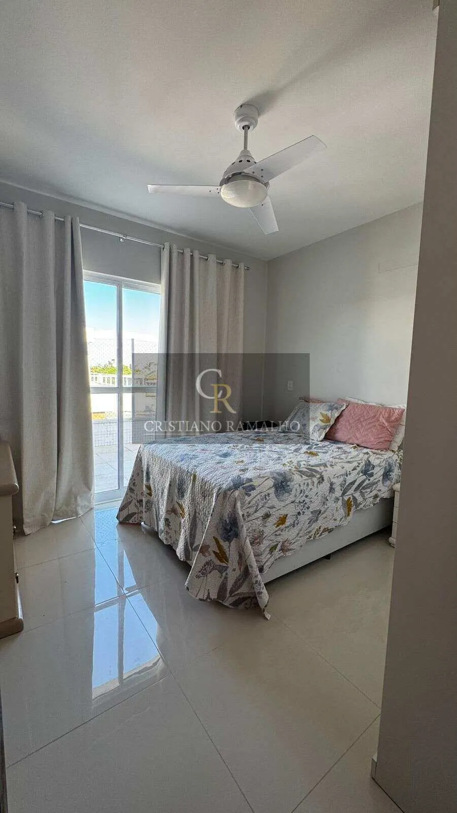Imagem Cobertura à venda em Cabo Frio, Palmeiras, com 4 quartos, 278,32m2