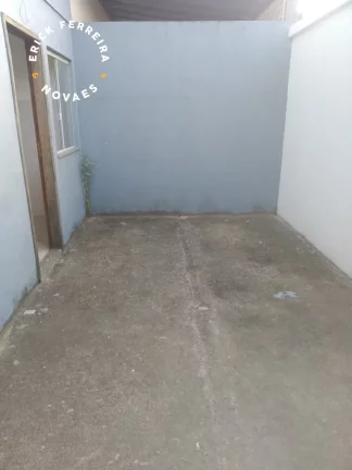Imagem Casa Duplex Condomínio fechado composta de 2 quartos sendo uma suíte com varanda no bairro Itapebussu
