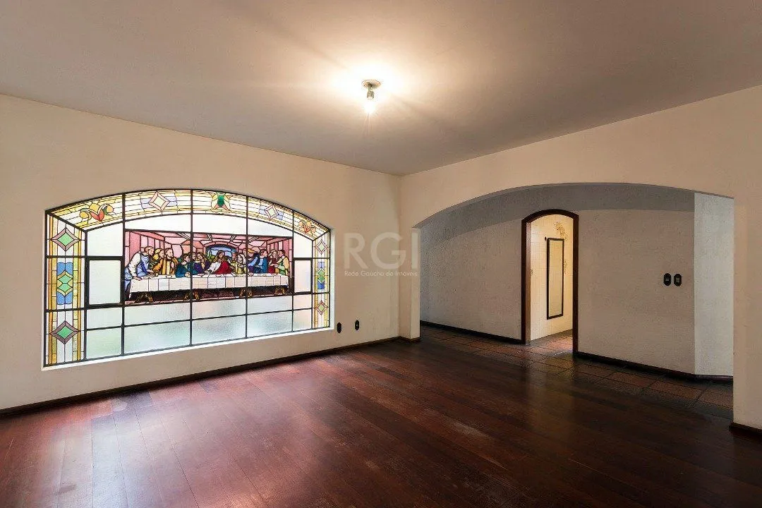Imagem Casa para Venda - 430m², 4 dormitórios, sendo 1 suites, 5 vagas - Cristal