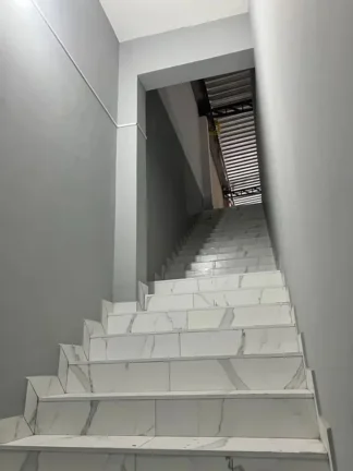 Imagem Barracão Comercial para Locação em Votorantim-SP, Bairro Parque Morumbi: 1 Sala, 1 Banheiro, 3 Vagas de Garagem, 220m².
