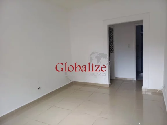 Imagem Apartamento à venda com 2 dormitórios no bairro da Vila Belmiro em Santos por R$ 305.000,00