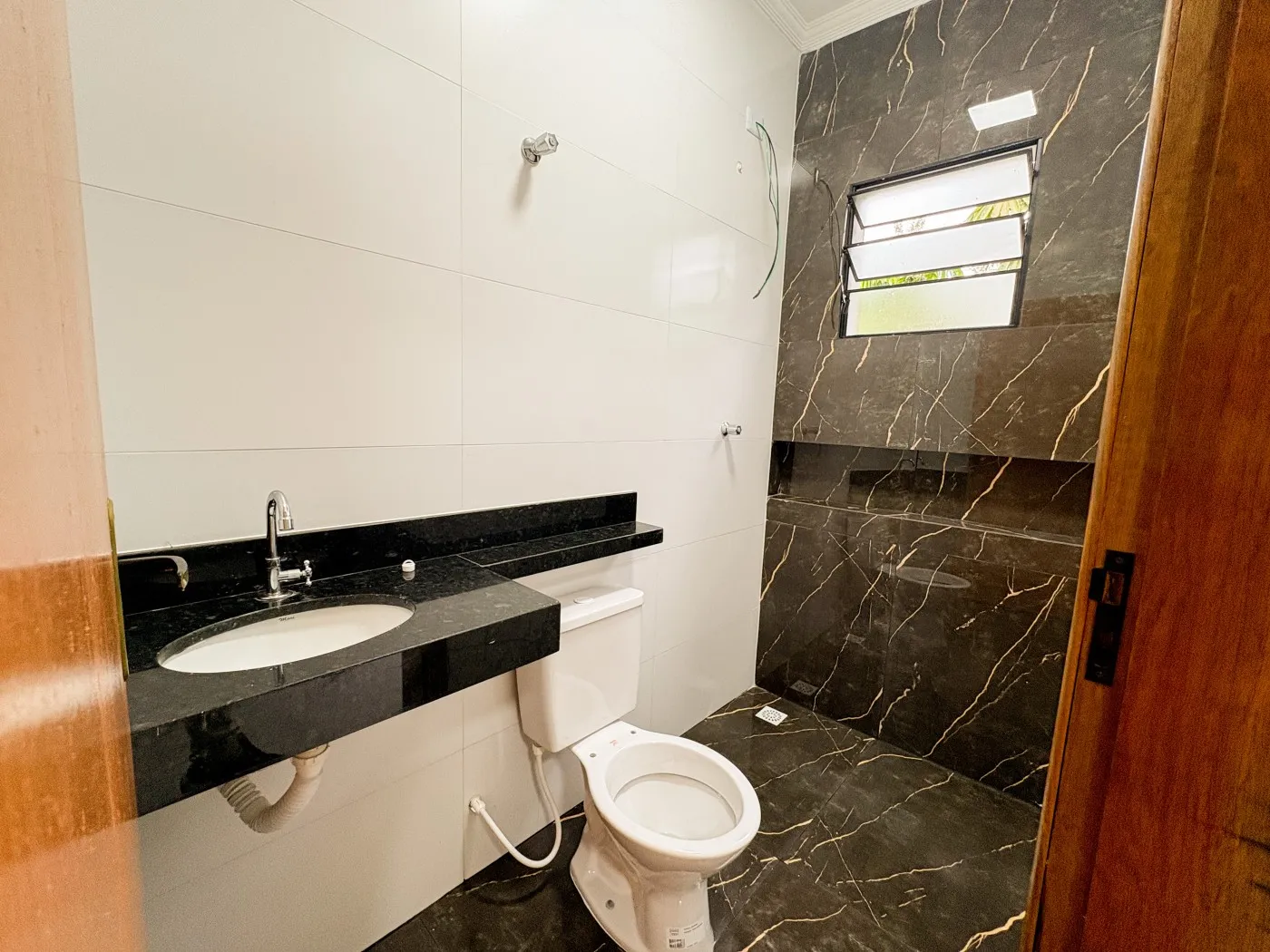 Imagem Casa para Venda em Itanhaém, Bopiranga, 2 dormitórios, 2 suítes, 1 banheiro, 1 vaga