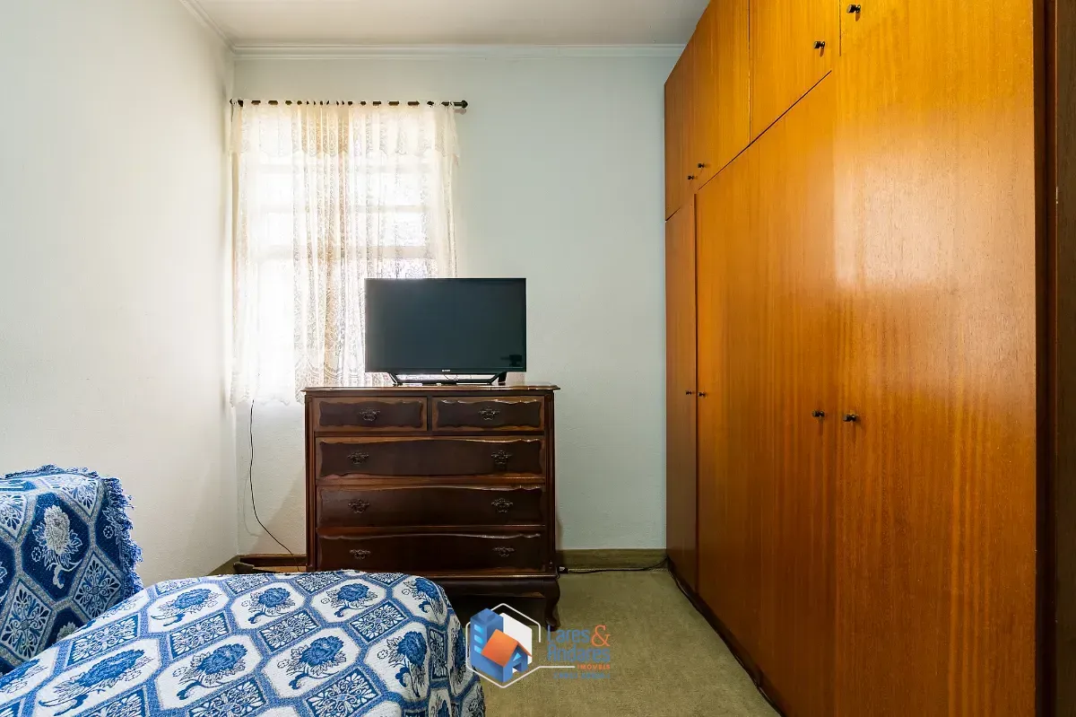 Imagem Casa para venda em Moema com 3 quartos, sendo 1 suíte, 100m²