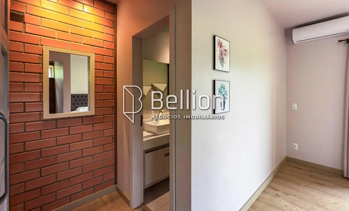 Imagem Chalé no Centro de Benedito Novo com terreno amplo e alto potencial de uso