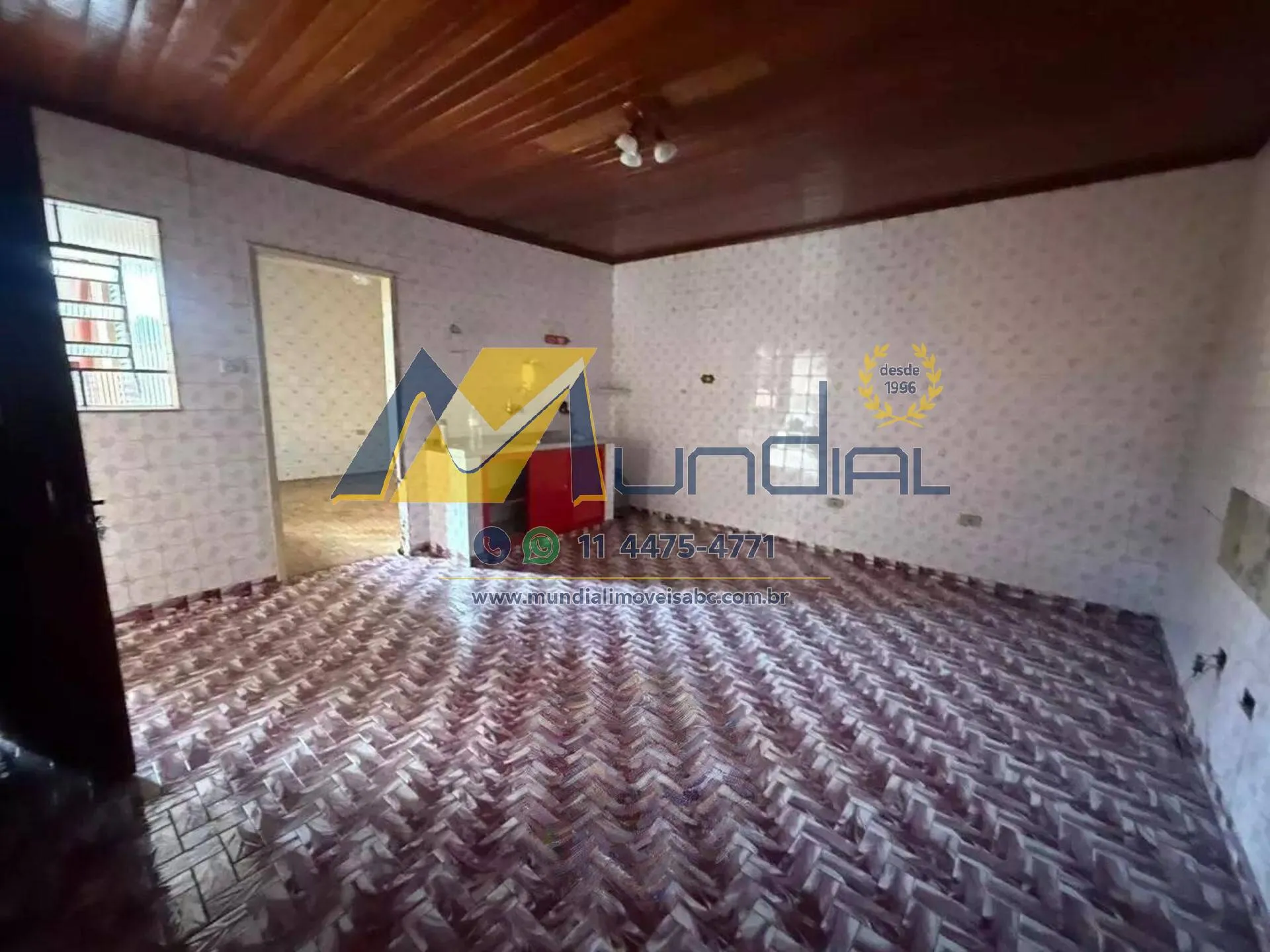 Imagem asa Térrea à Venda no Jardim Santo Alberto - 300 m² de Terreno e 7 Vagas