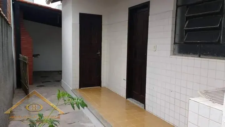 Imagem Casa em Condomínio para Venda em São Pedro da Aldeia / RJ no bairro Balneário São Pedro