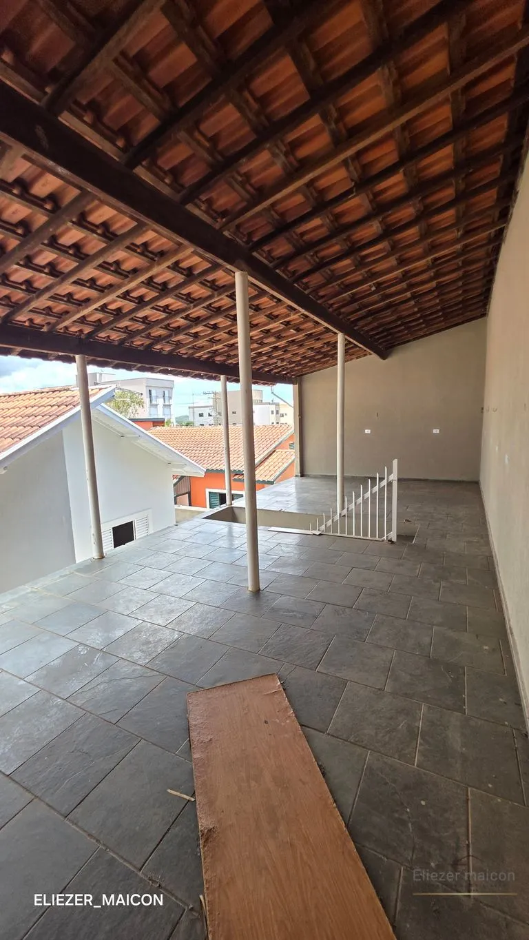 Imagem Casa à Venda com 3 quartos no bairro Jardim das Azaléias, Poços de Caldas - MG