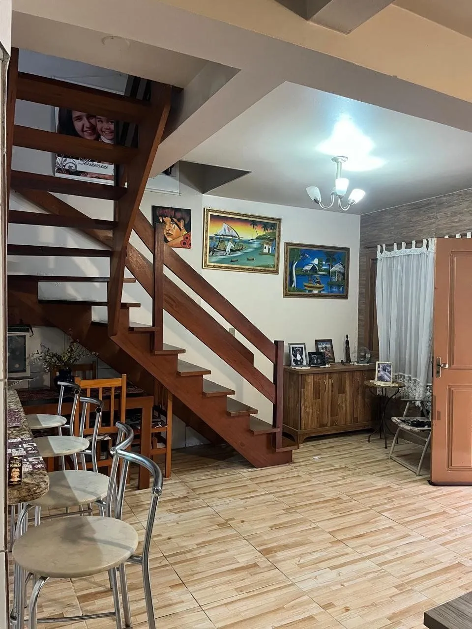 Imagem Casa sobrado mobiliado, 2 dormitórios, Bairro Imbuí