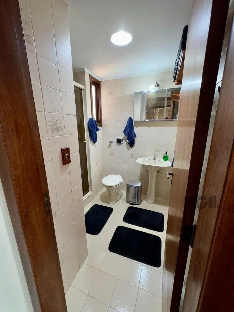 Imagem Cobertura duplex a venda semi mobiliada no bairro Petrópolis.
