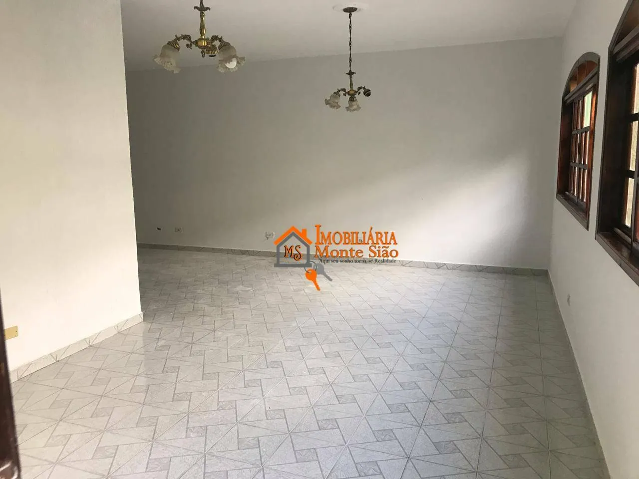 Imagem Sobrado com 3 dormitórios à venda, 254 m² por R$ 650.000,00 - Jardim Santa Cecília - Guarulhos/SP