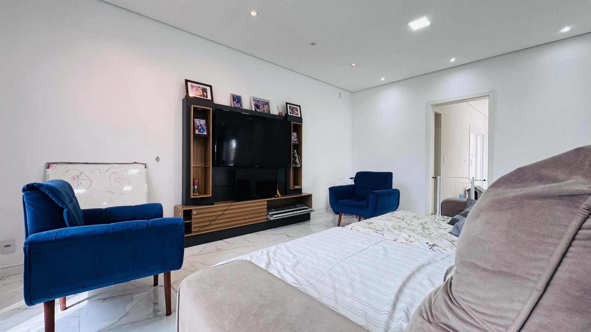 Imagem Casa em condomínio, 3 dormitórios, 1 suíte, 2 vagas Bairro Vale Ville