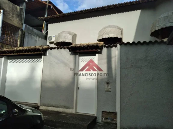 Casa com 4 dormitórios à venda, 212 m² por R$ 800.000,00 - Brasilândia - São Gonçalo/RJ