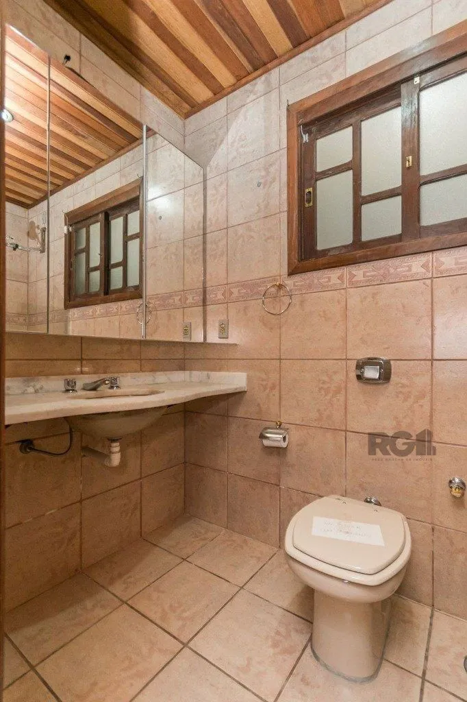 Imagem Excelente casa de 150m² com 3 dormitórios e 2 vagas.