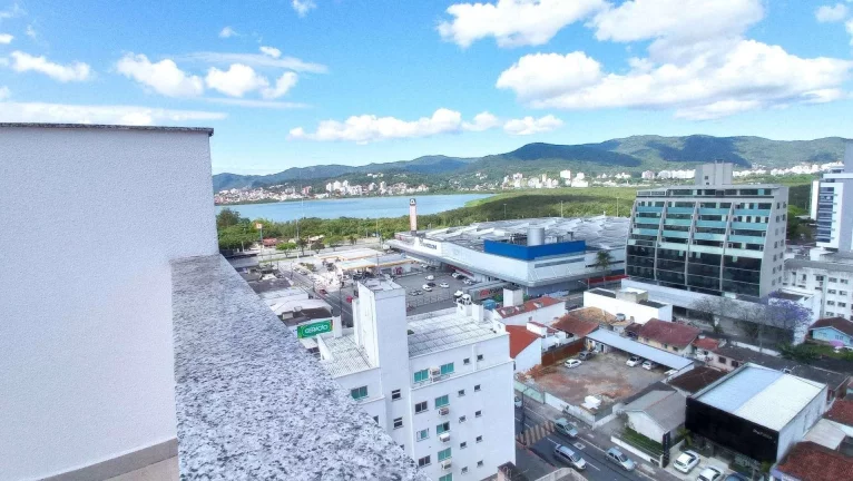 Imagem Cobertura à Venda com 3 Dormitórios (1 suíte), 156 m² - Agronômica - Florianópolis/SC
