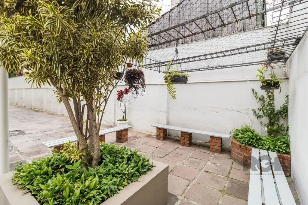 Imagem Apartamento 86m² - 3 dormitórios, 2 banheiros, 1 vaga no bairro Petrópolis