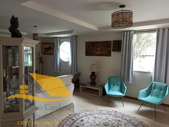 Imagem Casa para alugar em Nova Friburgo, Ponte da Saudade, com 4 quartos, 380m2