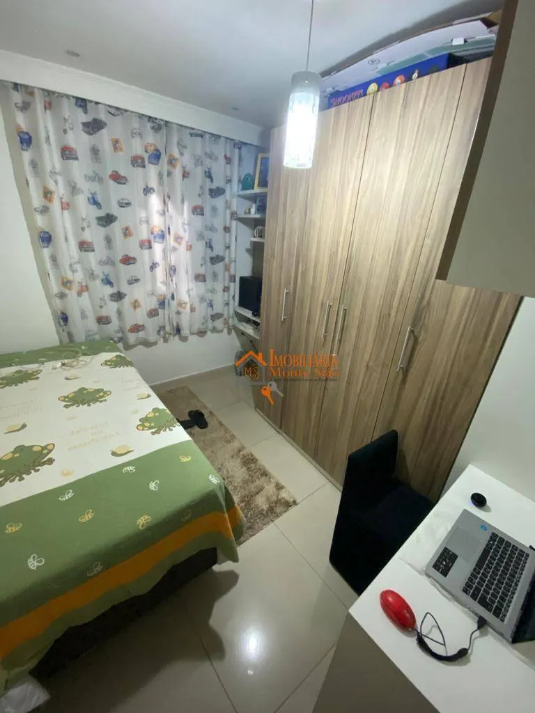 Imagem Sobrado com 6 dormitórios à venda, 300 m² por R$ 900.000,00 - Vila Nova Bonsucesso - Guarulhos/SP