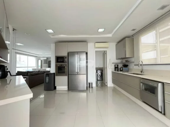 Imagem Apartamento vista mar com 3 dormitórios 2 suítes e 2 vagas em Piçarras SC