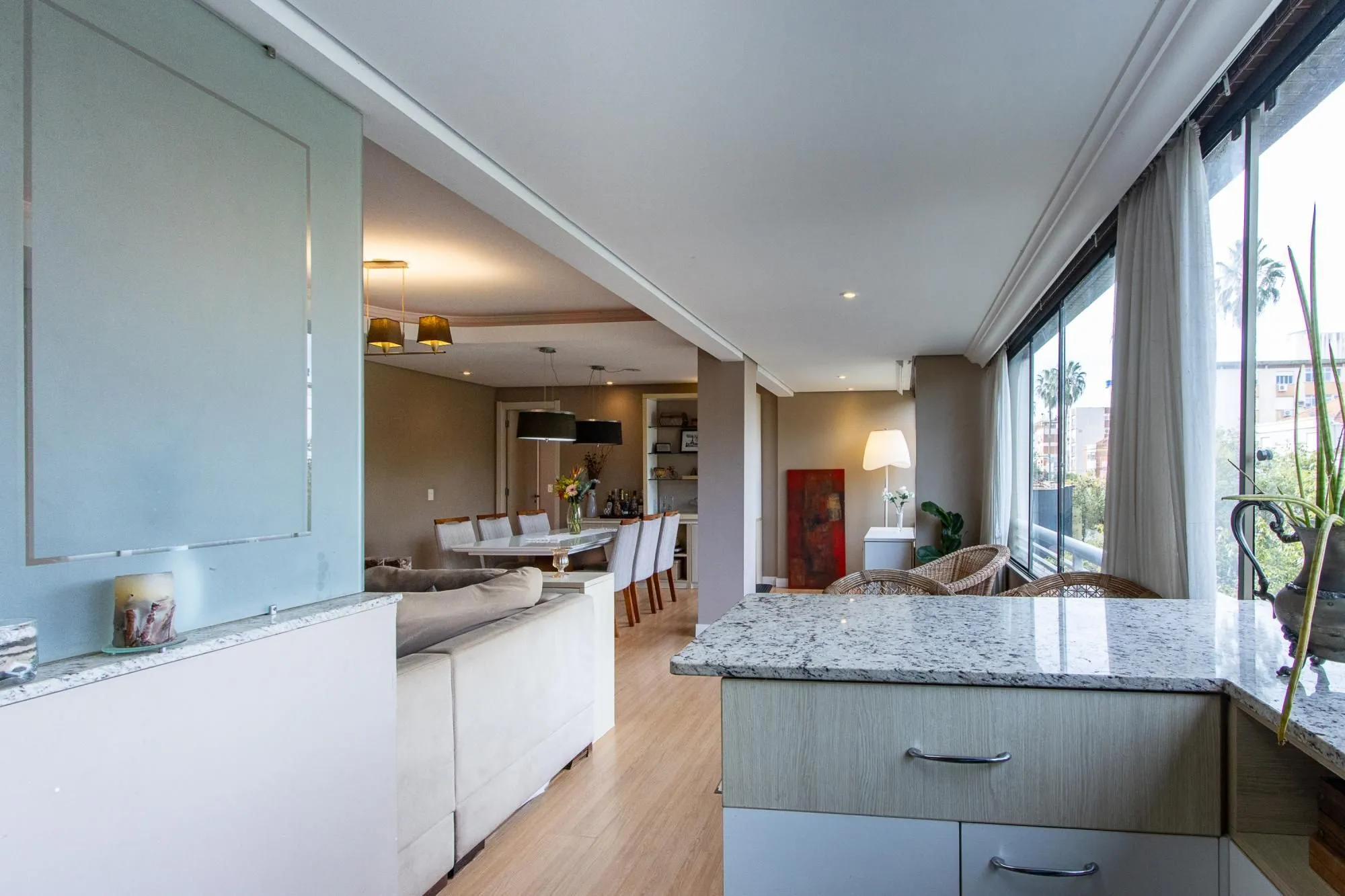 Imagem Apartamento 3 quartos, 139,64m² privativos, 2 vagas - Bairro Menino Deus